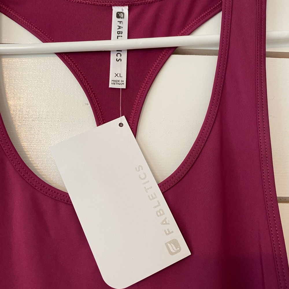 Fabletics tank - Picture 2 of 4